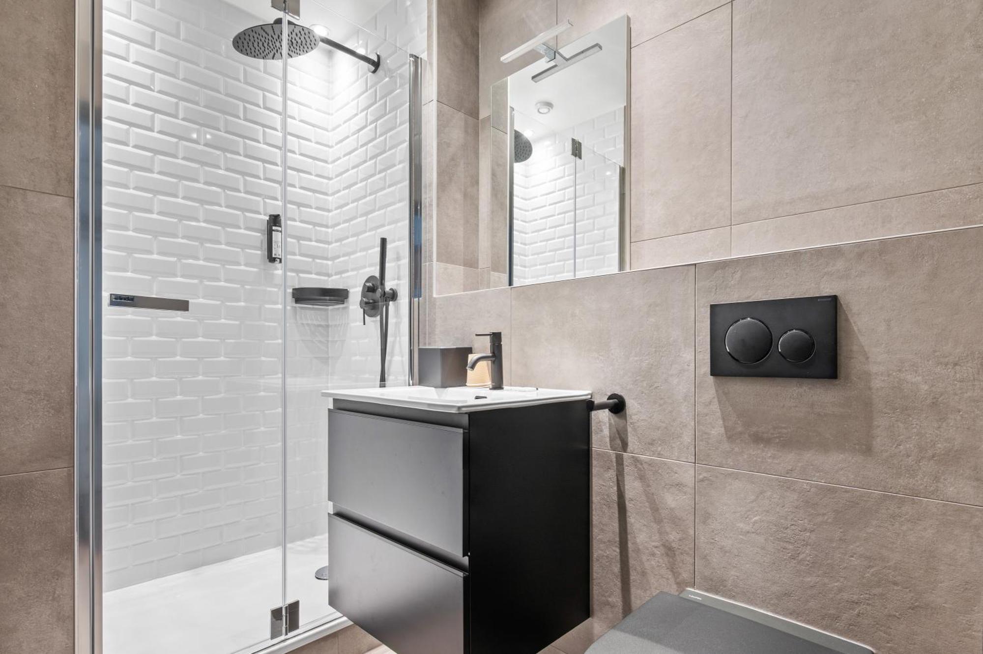 Nonanteneuf Hōtel Plainpalais - Contactless Check-in Genève