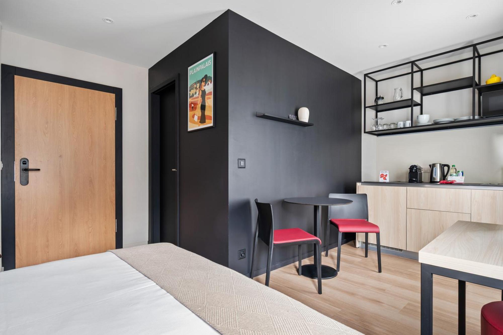 Nonanteneuf Plainpalais - Contactless Check-in Geneva